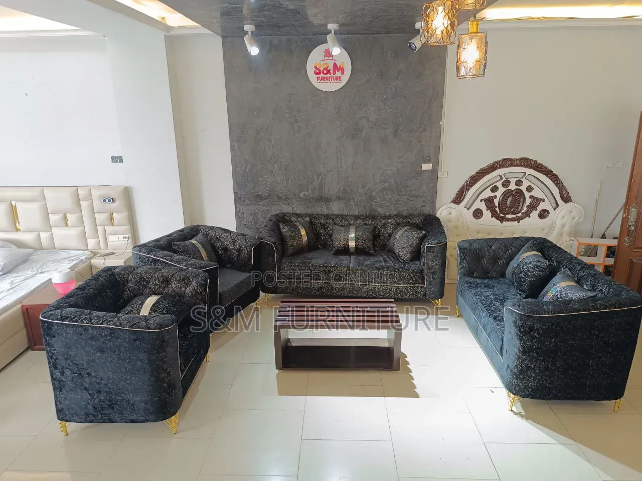 Sofa Set With a Touch of Class. ሶፋ