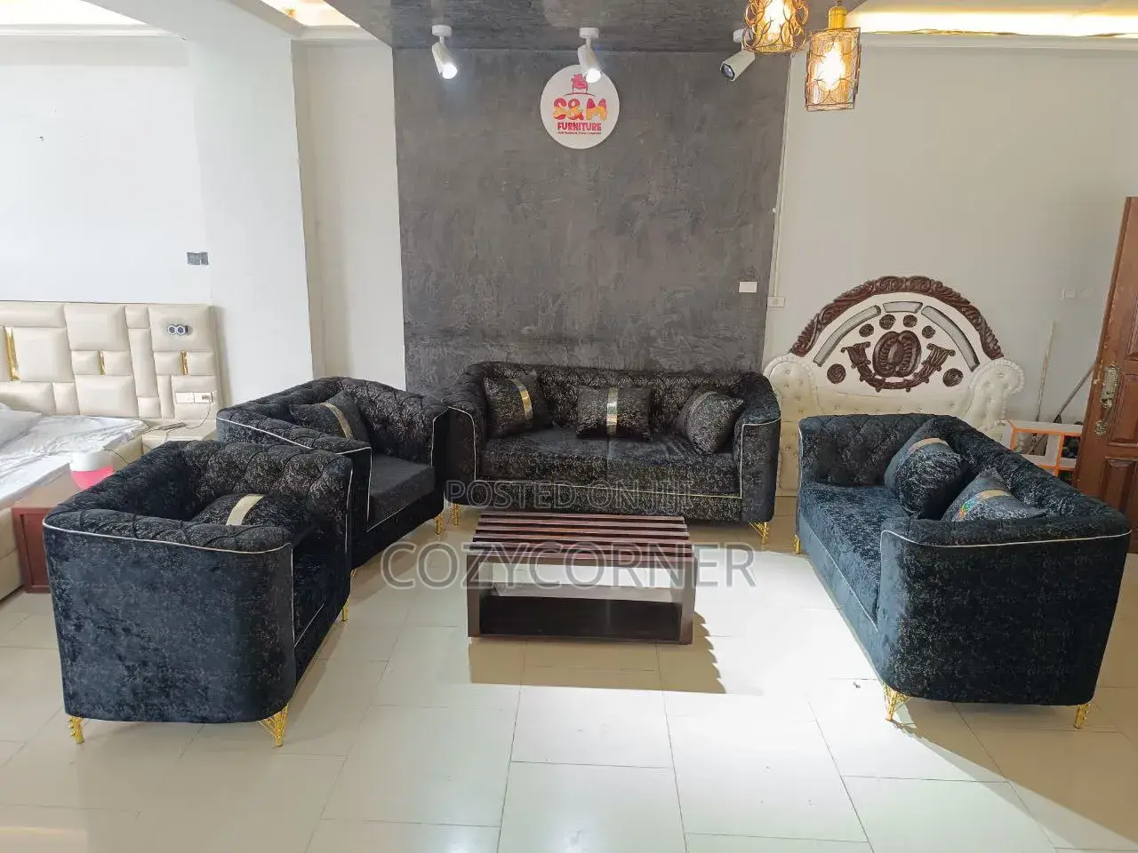Sofa Set With a Touch of Class. ሶፋ