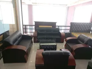 Leather Sofa Set With Premium Quality. ሶፋ