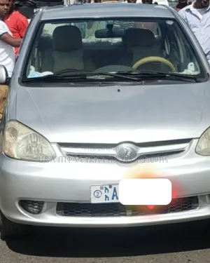 Toyota Platz 2005 Purple