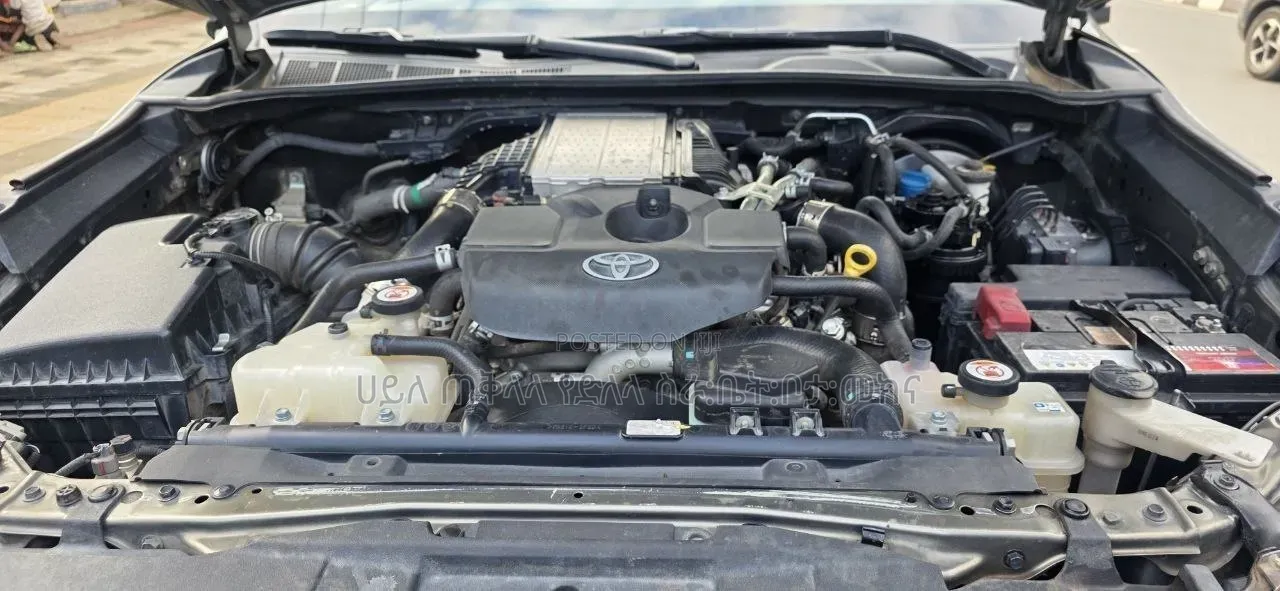 Toyota Hilux 2022 Green