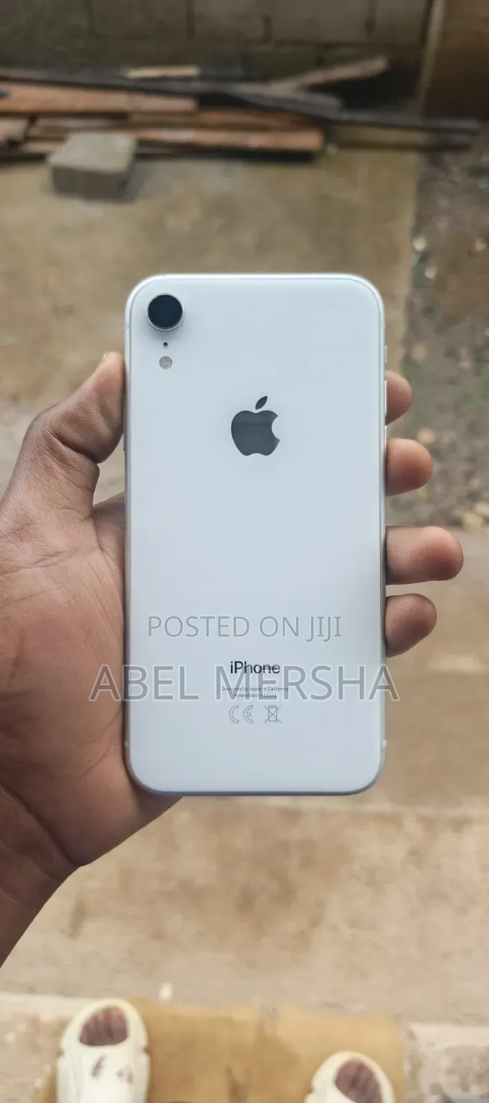 Apple iPhone XR 64 GB White