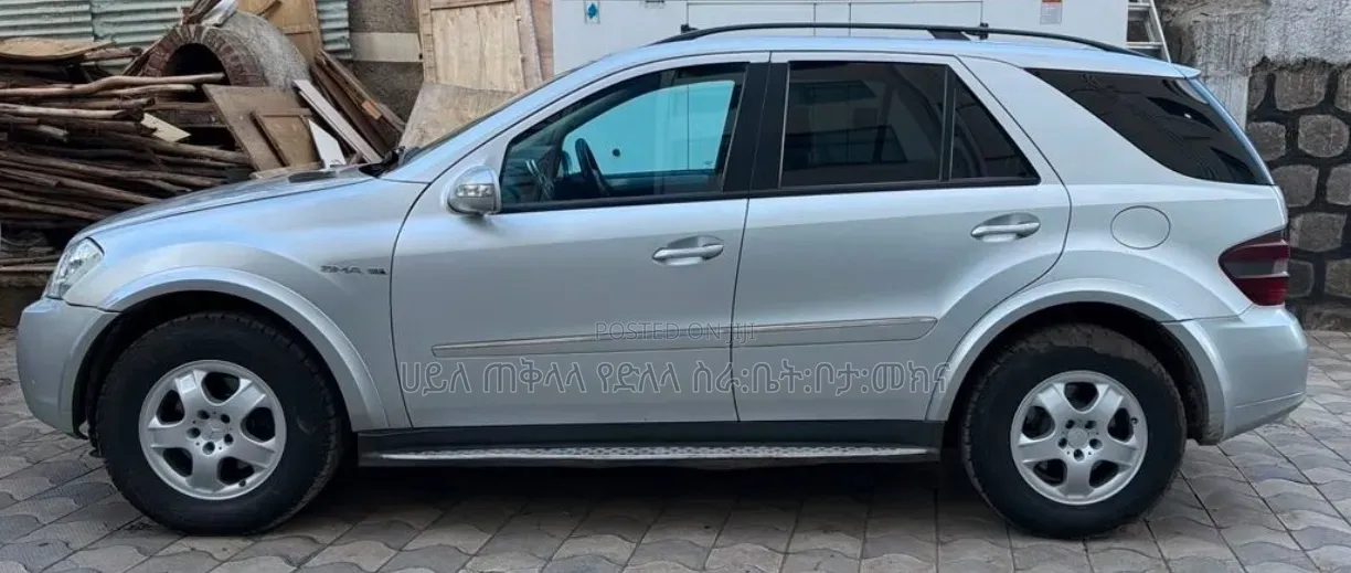 Mercedes-Benz C320 2009 Silver