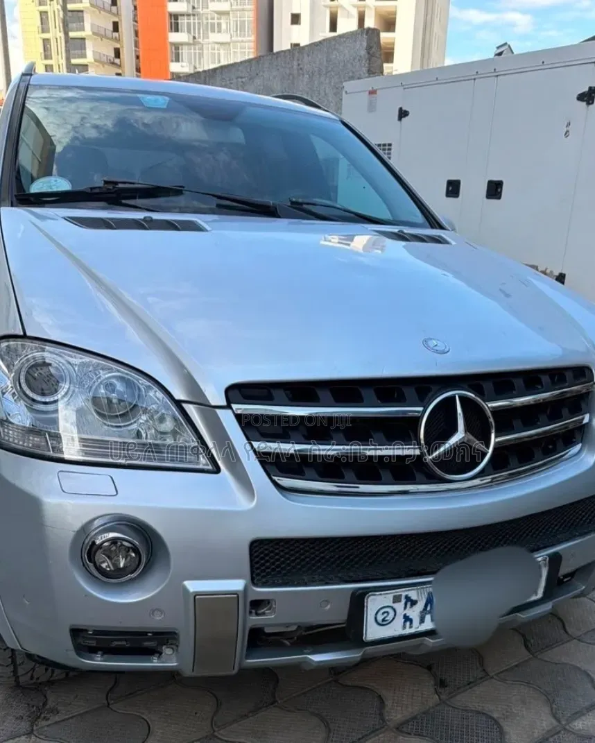 Mercedes-Benz C320 2009 Silver