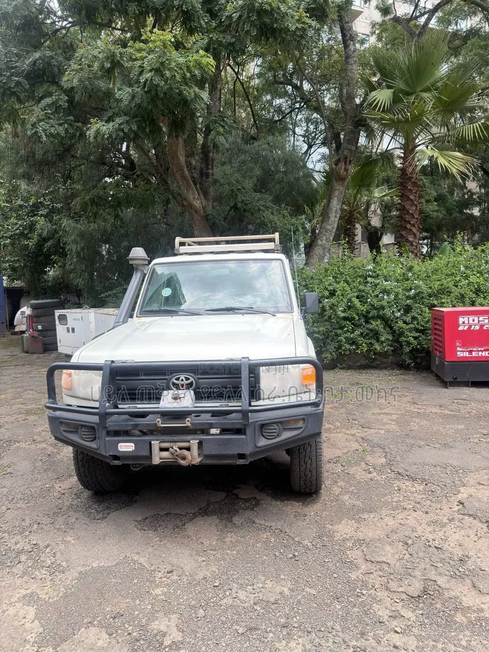Toyota Land Cruiser 2012 White