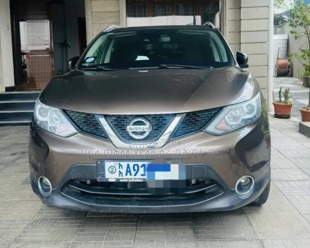 Nissan Qashqai 2017 Pink