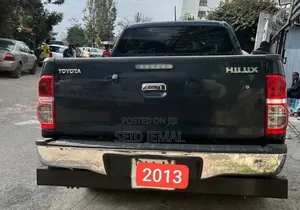 Toyota Hilux 2013 Matt Black