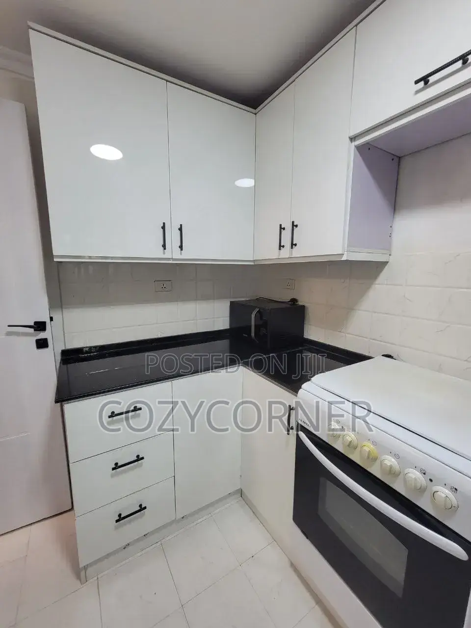 Flashy Kitchen Cabinet Priced Per Square Meter. ኪችን በካሬ