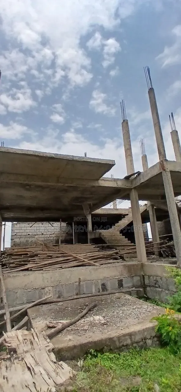 7bdrm House in ሸገር@ለገጣፎ አካቢቡ, Oromia-Finfinne for sale