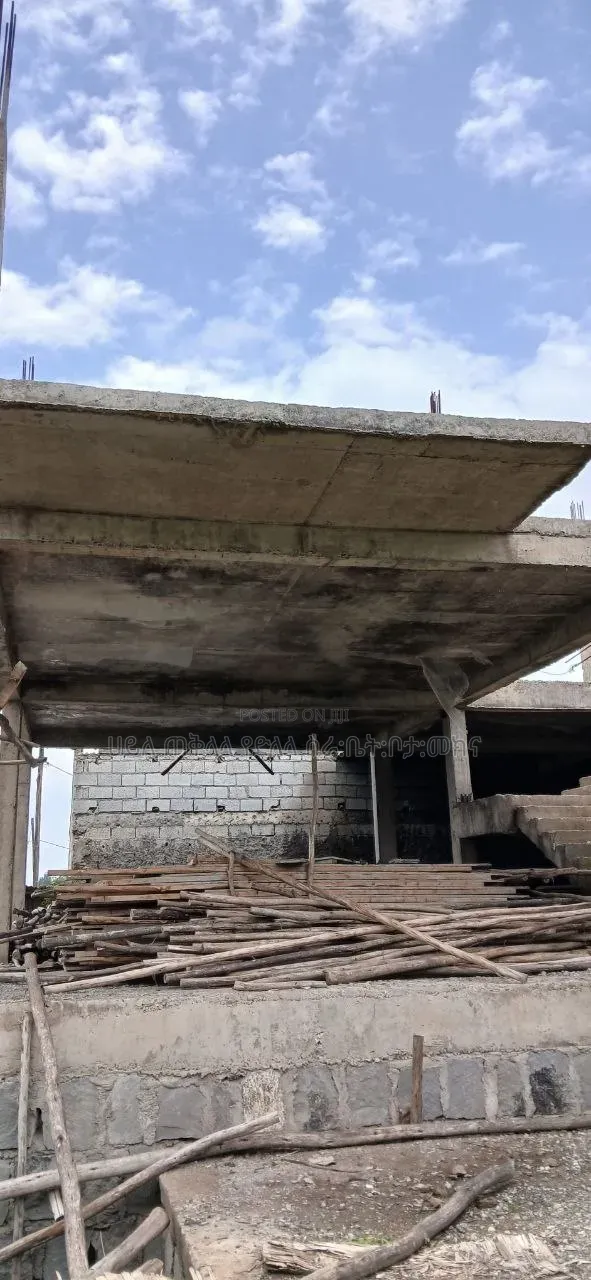 7bdrm House in ሸገር@ለገጣፎ አካቢቡ, Oromia-Finfinne for sale