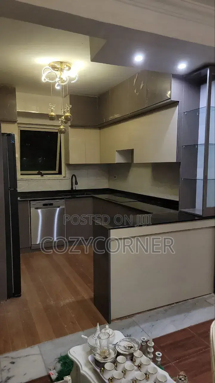 Stylish Kitchen Cabinet Priced Per Square Meter. ኪችን በካሬ