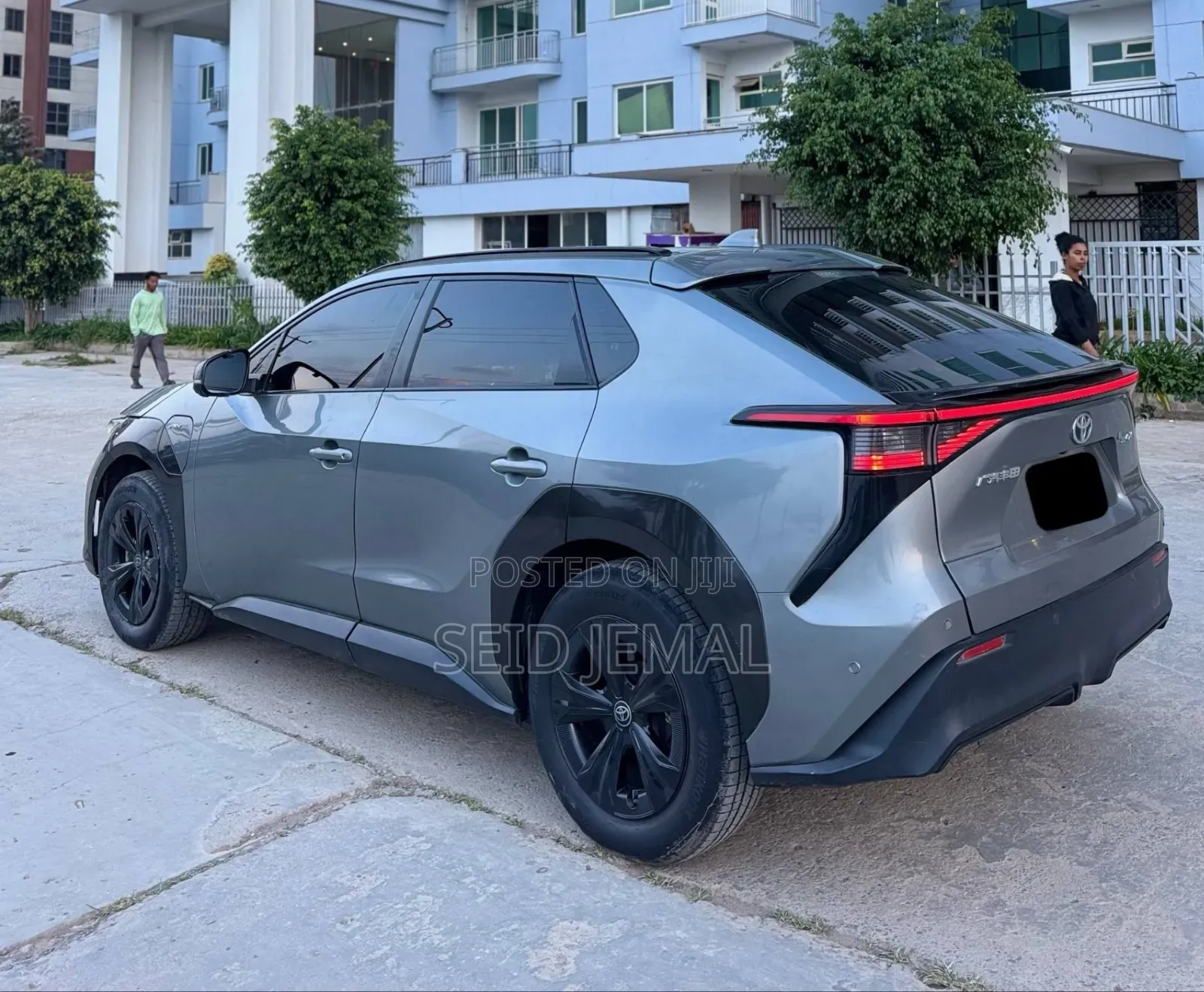 Toyota bZ4X 2024 Gray
