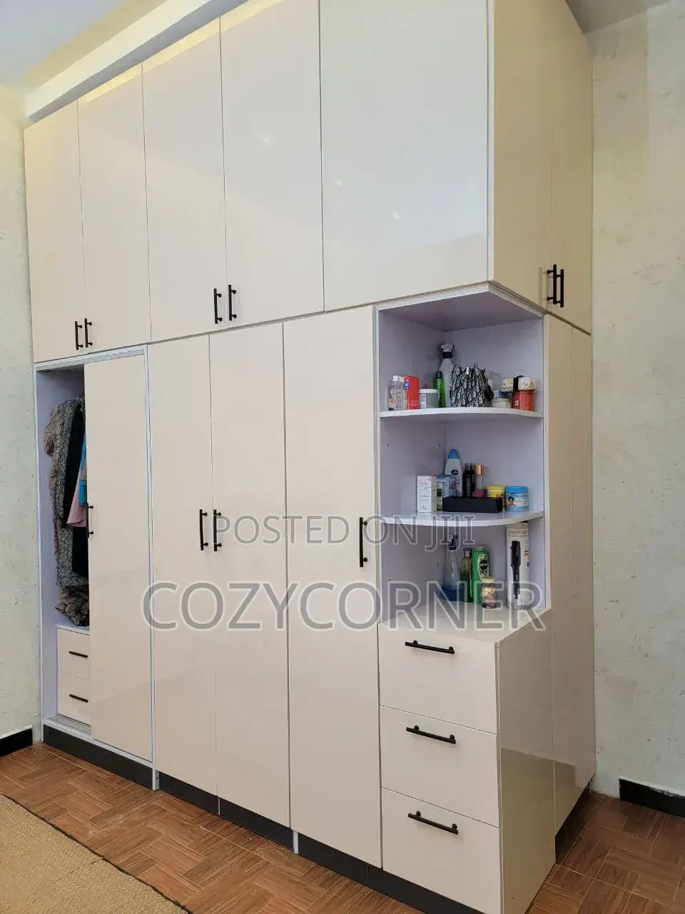 Salient Wardrobe Priced Per Meter Square. ቁምሳጥን በካሬ