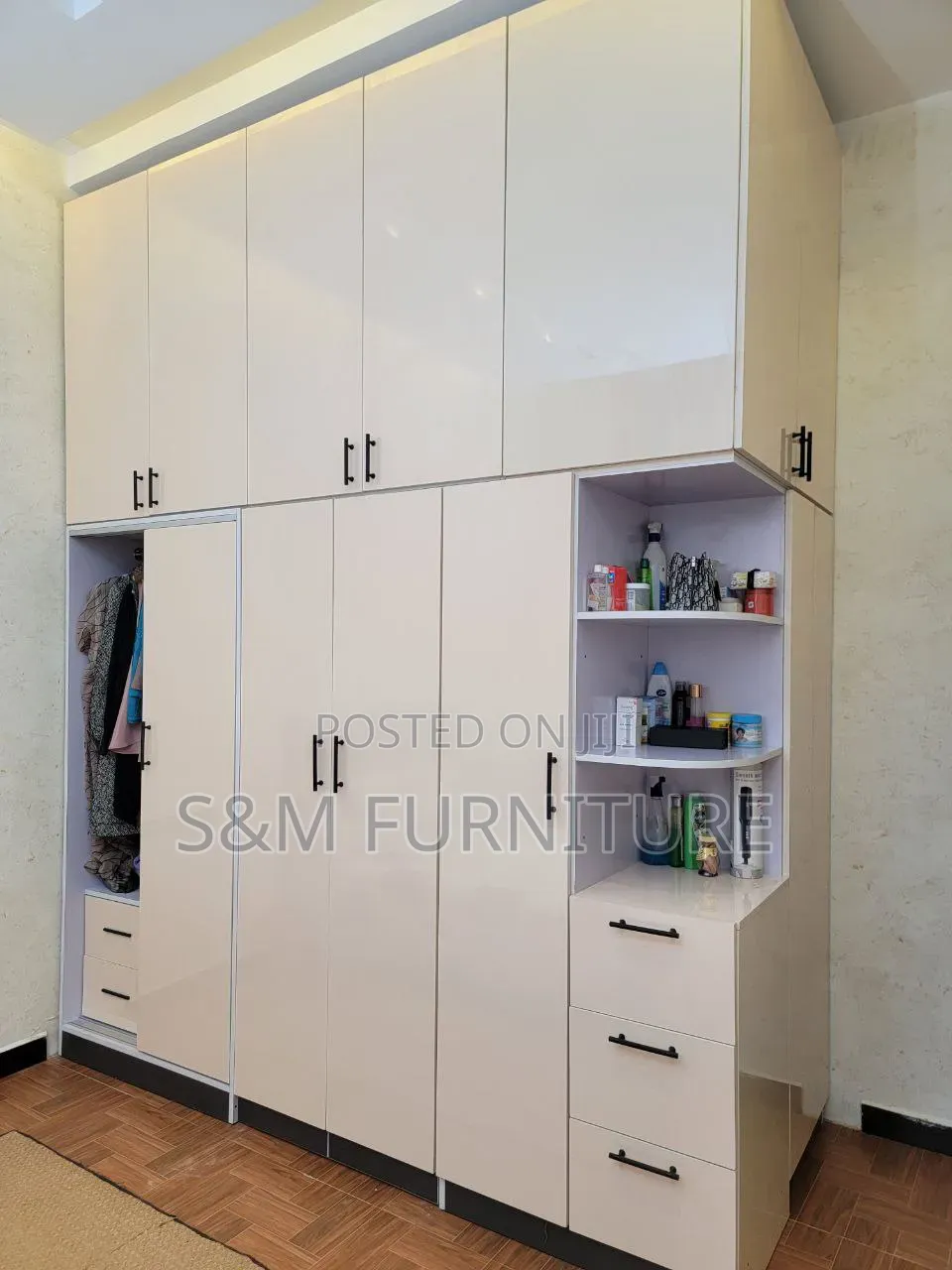 Salient Wardrobe Priced Per Meter Square. ቁምሳጥን በካሬ