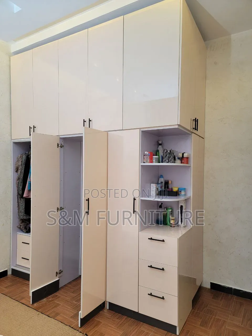 Salient Wardrobe Priced Per Meter Square. ቁምሳጥን በካሬ