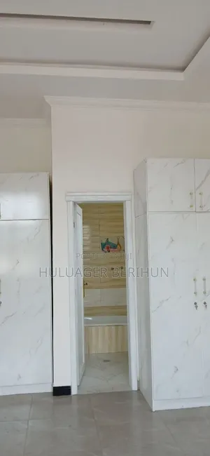 Furnished 3bdrm Villa in Bole for sale