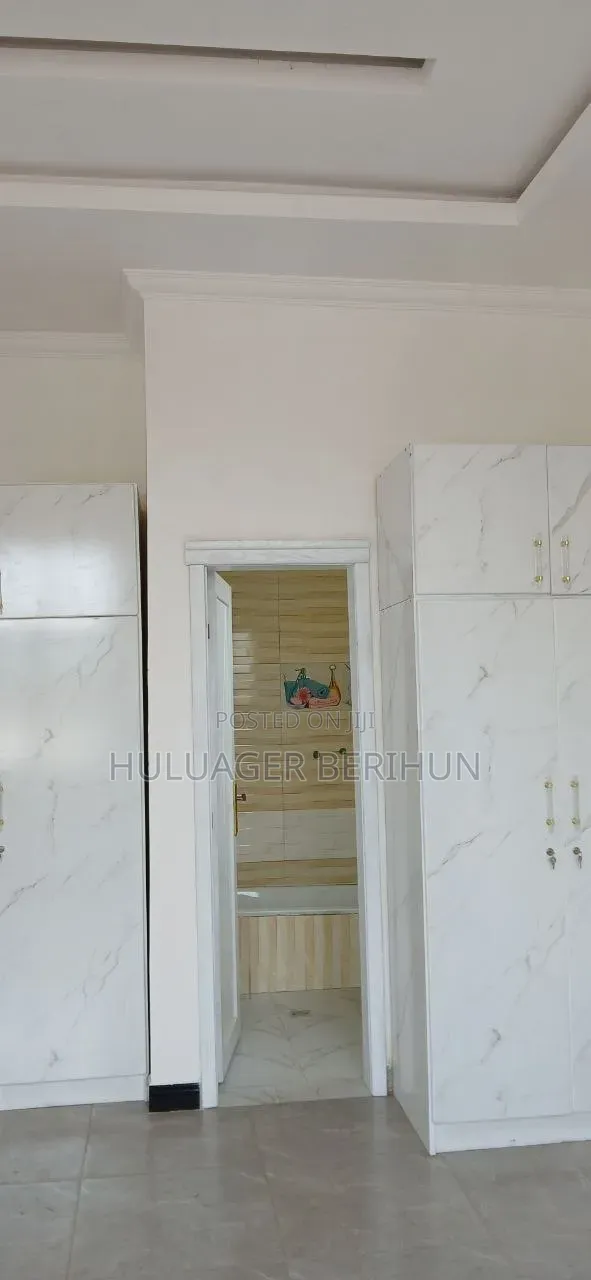 Furnished 3bdrm Villa in Bole for sale