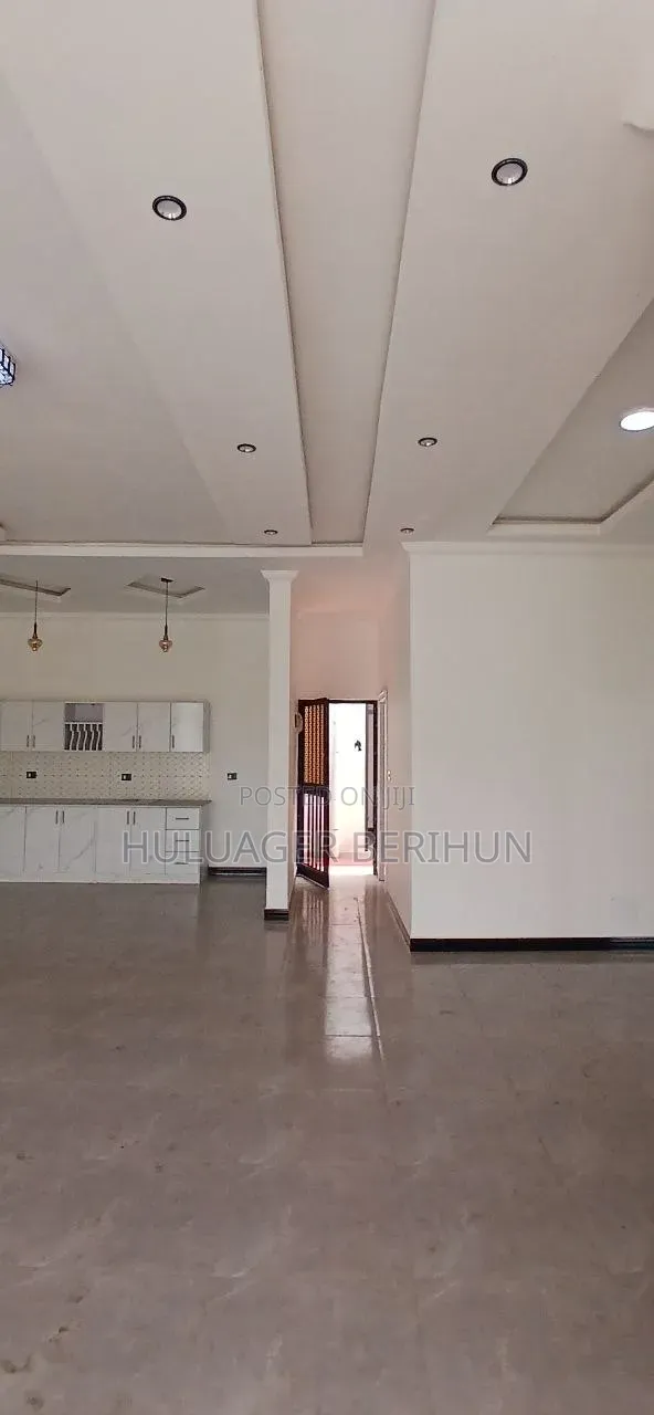 Furnished 3bdrm Villa in Bole for sale