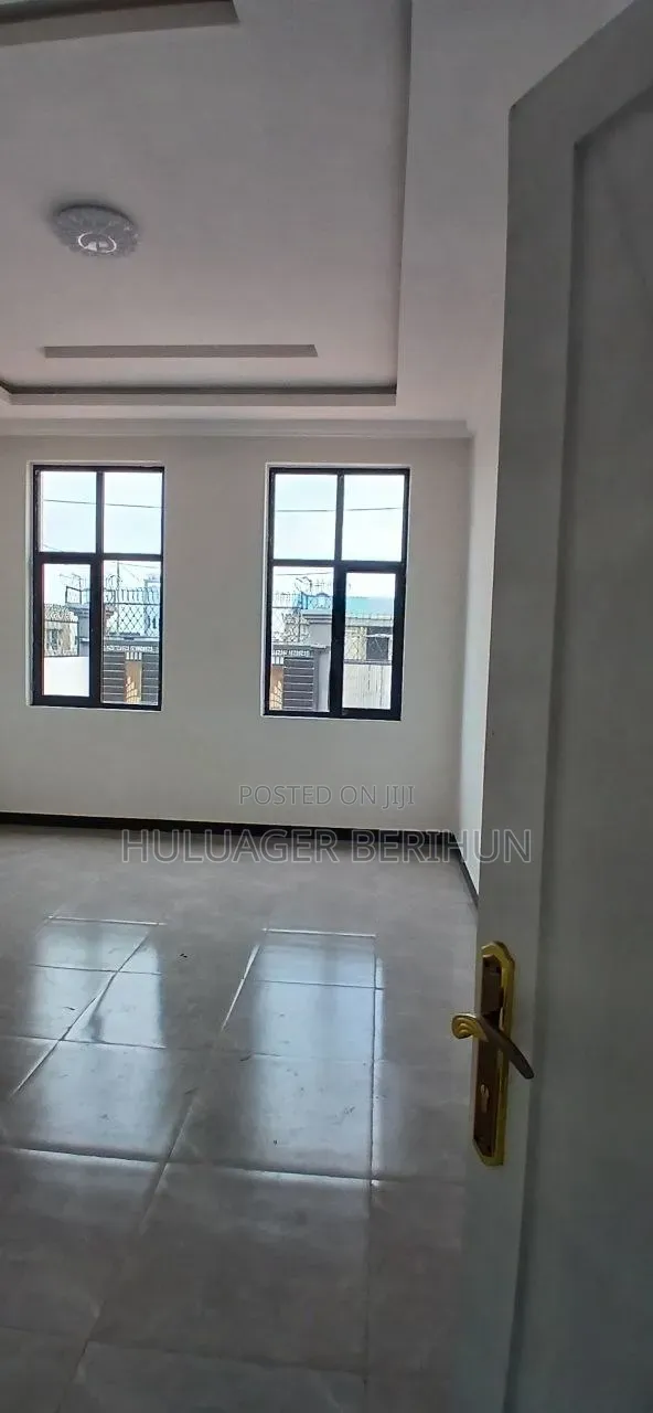 Furnished 3bdrm Villa in Bole for sale