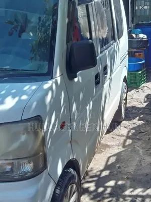 Suzuki Every Wagon 2012 White