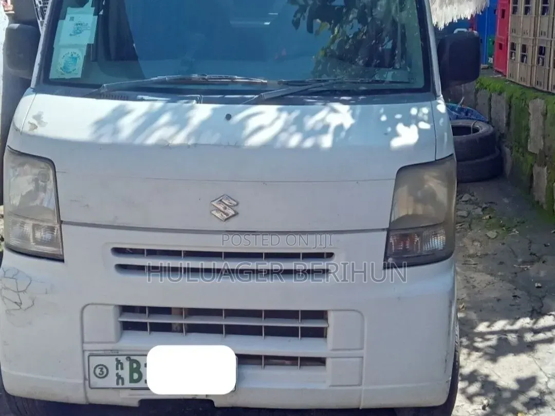 Suzuki Every Wagon 2012 White