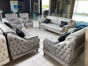 Luxurious 9 Seater Sofa Set. ሶፋ