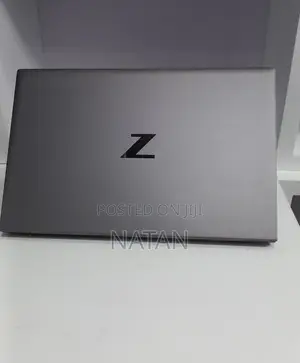 New Laptop HP ZBook Firefly G8 16GB Intel Core i7 SSD 512GB