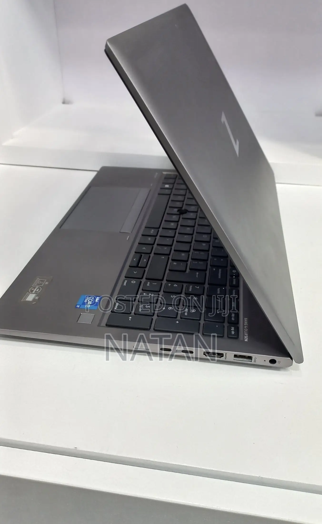 New Laptop HP ZBook Firefly G8 16GB Intel Core i7 SSD 512GB
