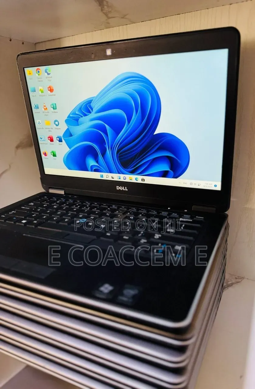 New Laptop Dell 8GB Intel Core i7 SSD 256GB