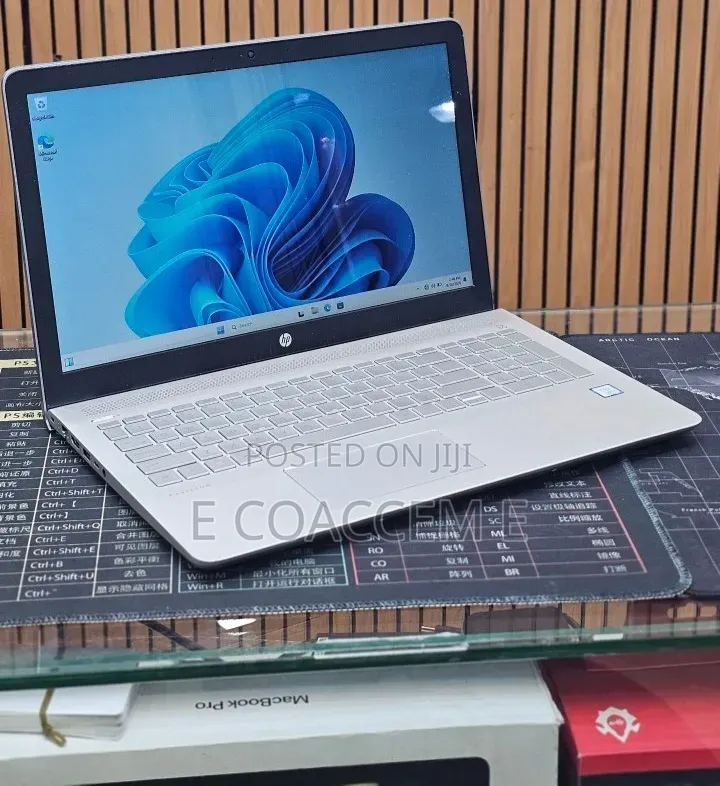 New Laptop HP 8GB Intel Core i5 HDD 1T