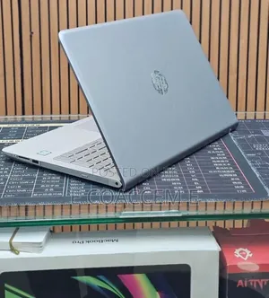 New Laptop HP 8GB Intel Core i5 HDD 1T