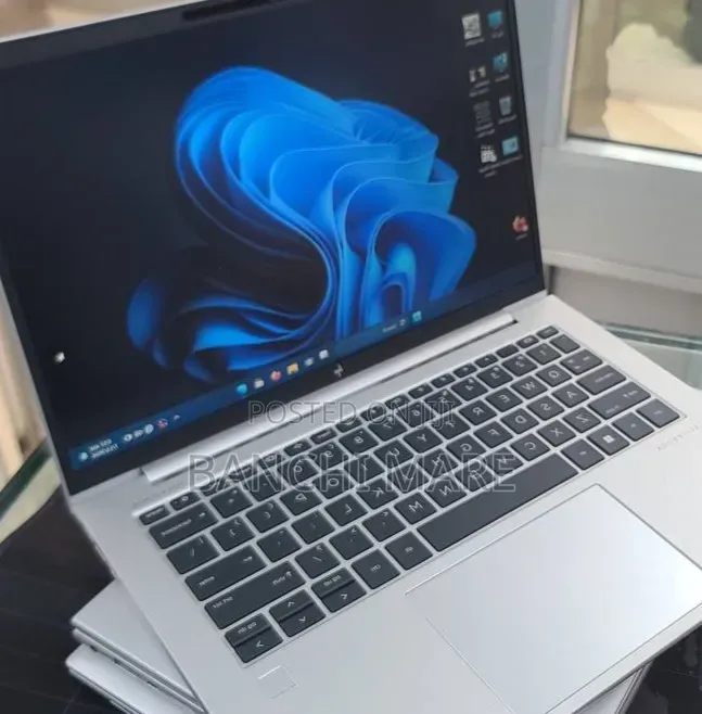 New Laptop HP EliteBook 840 G10 16GB Intel Core i7 SSD 512GB