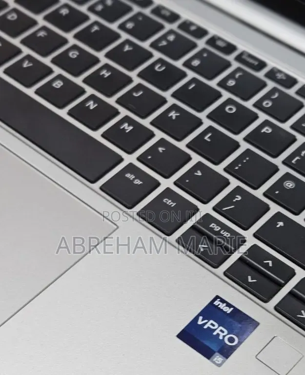 New Laptop HP EliteBook 830 G9 16GB Intel Core i5 SSD 512GB