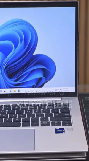 New Laptop HP EliteBook 840 G10 16GB Intel Core i7 SSD 512GB