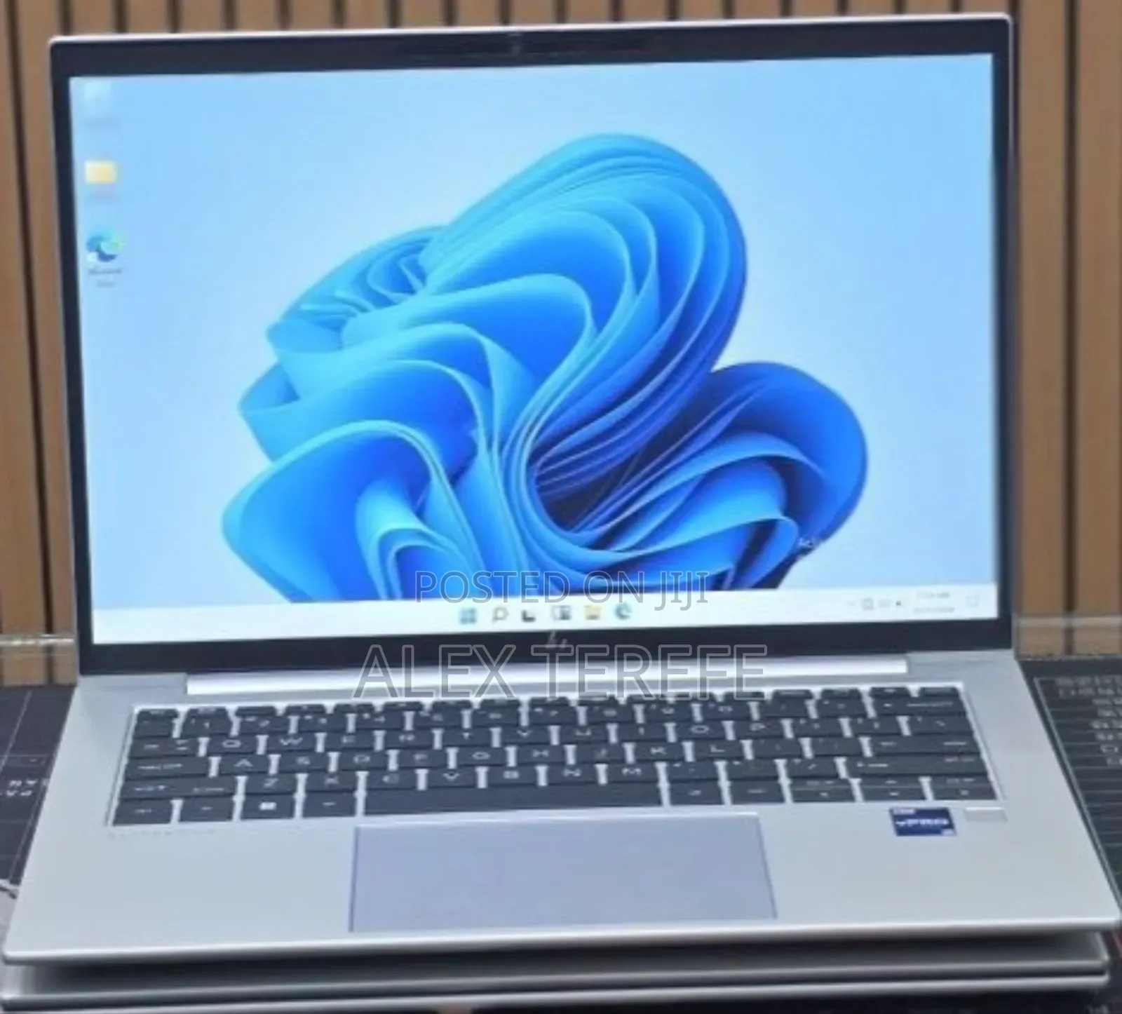 New Laptop HP EliteBook 840 G10 16GB Intel Core i7 SSD 512GB