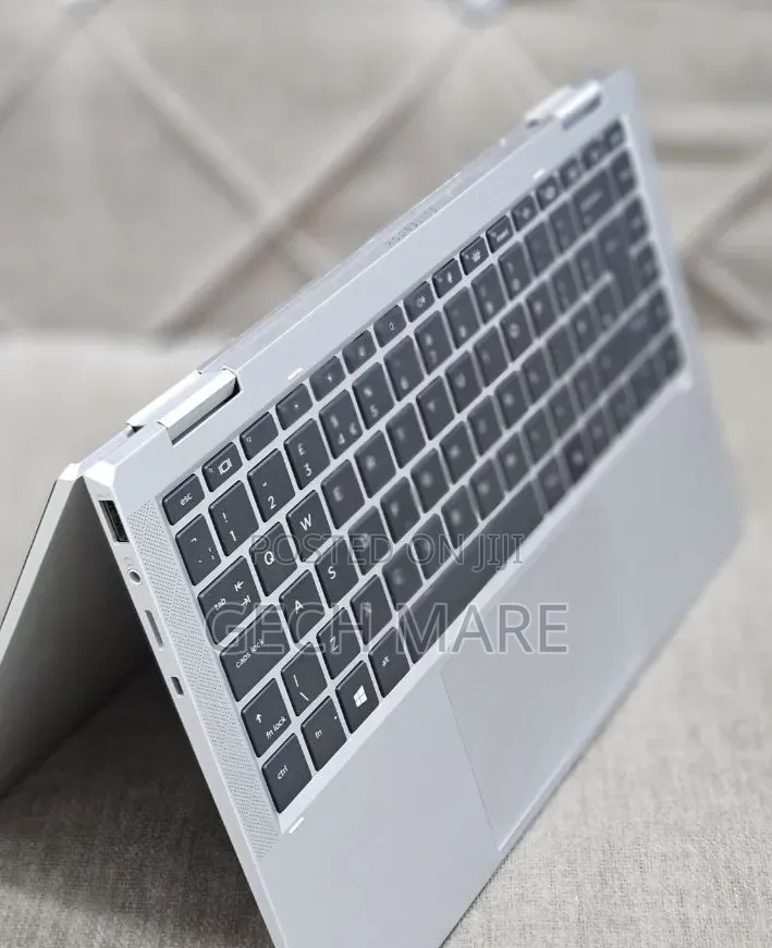 New Laptop HP EliteBook 1040 G8 16GB Intel Core i7 SSD 512GB