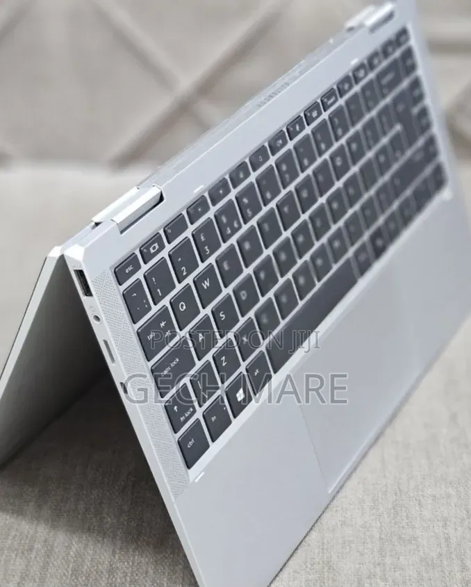 New Laptop HP EliteBook 1040 G8 16GB Intel Core i7 SSD 512GB