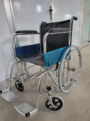 Normal Wheelchair橘凹folding wilcher寸官Wheels: Large Solid Rubber Rear