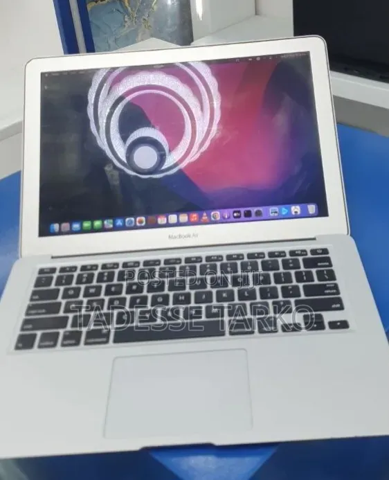New Laptop Apple MacBook Air 2017 8GB Intel Core i7 SSD 128GB
