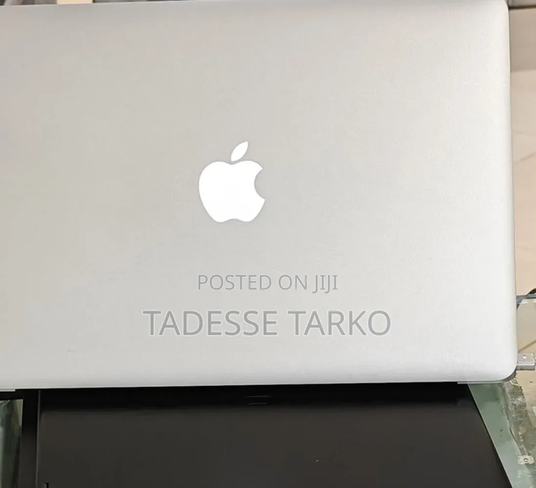 New Laptop Apple MacBook Air 2017 8GB Intel Core i7 SSD 128GB