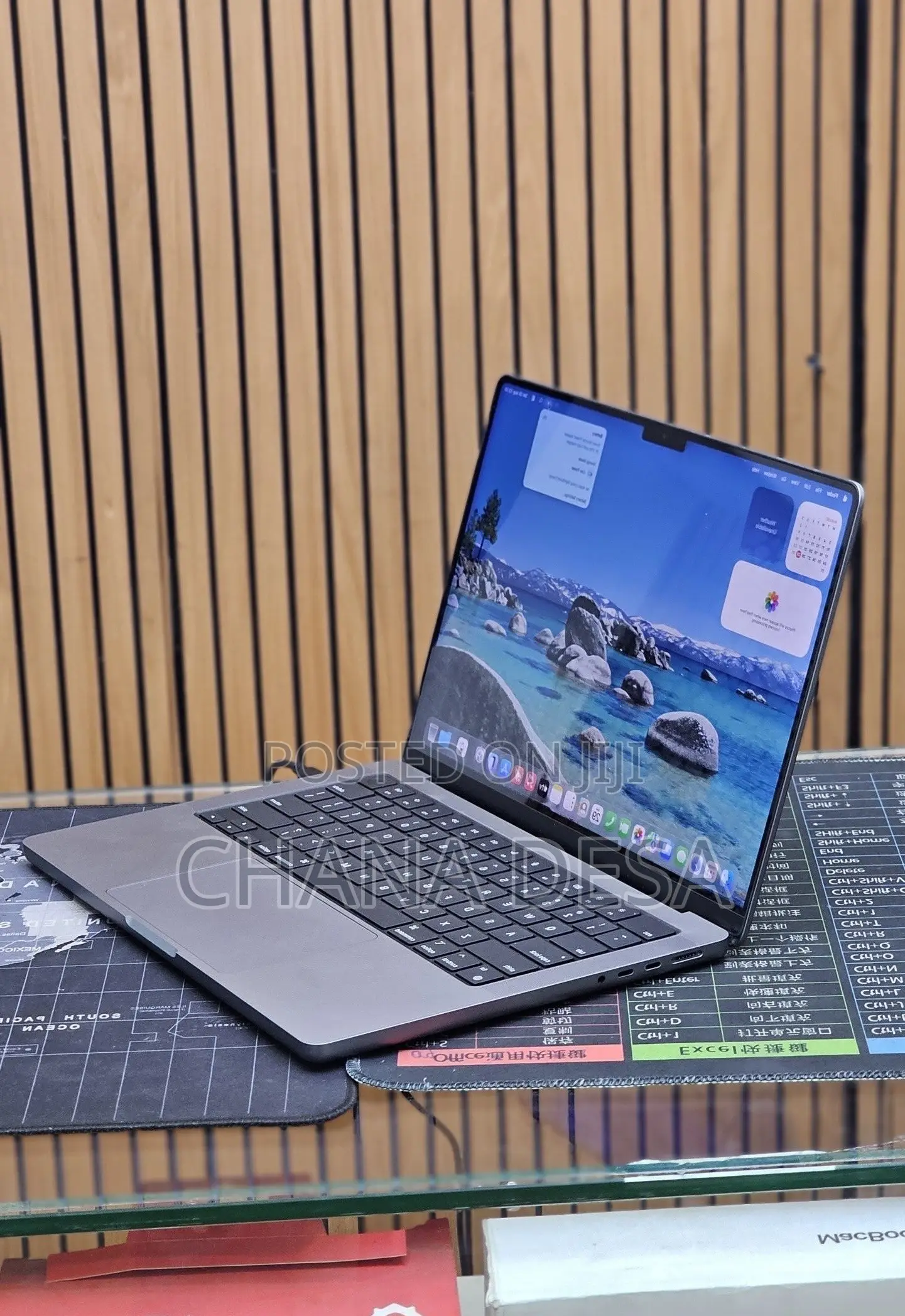 New Laptop Apple MacBook Pro 2020 M1 16GB Apple M1 Pro SSD 512GB