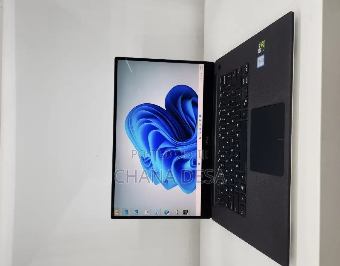 New Laptop Dell XPS 15 16GB Intel Core i7 SSD 512GB