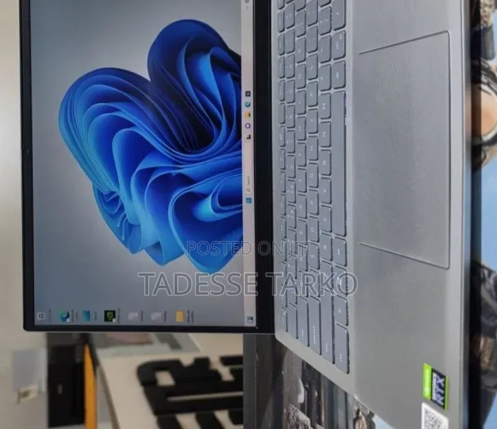 New Laptop Dell Inspiron 15 16GB Intel Core i7 SSD 512GB