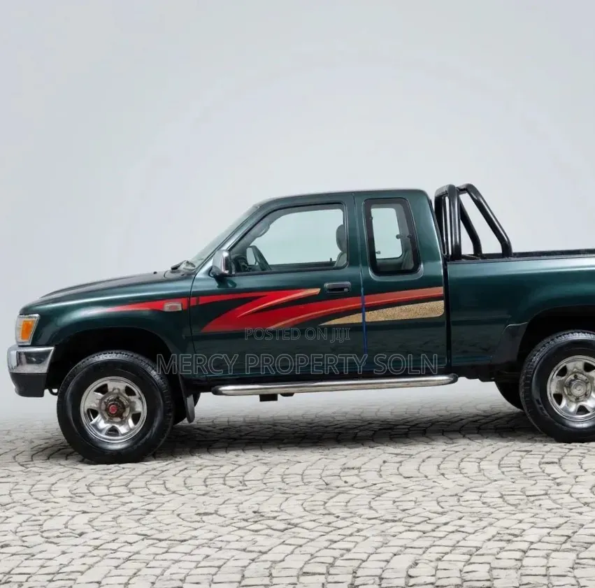 Toyota Hilux 1996 Green