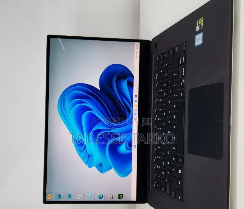 New Laptop Dell XPS 15 16GB Intel Core i7 SSD 512GB