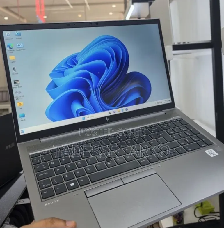 New Laptop HP ZBook 15 16GB Intel Core i7 SSD 512GB