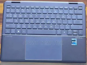 New Laptop HP Spectra 13 16GB Intel Core i7 SSD 1T