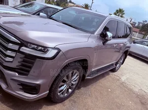 New Toyota Land Cruiser 2022 Gray