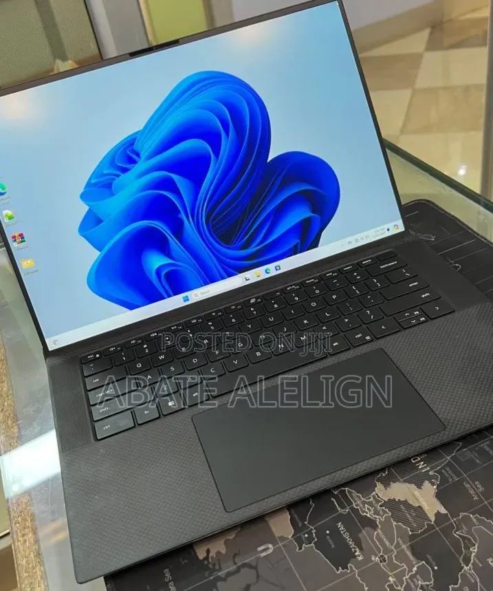 New Laptop Dell XPS 15 16GB Intel Core i7 SSD 512GB