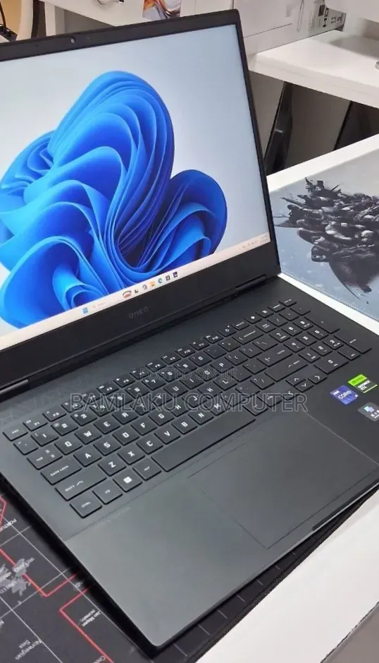 New Laptop HP Omen 16 16GB Intel Core i9 SSD 1T